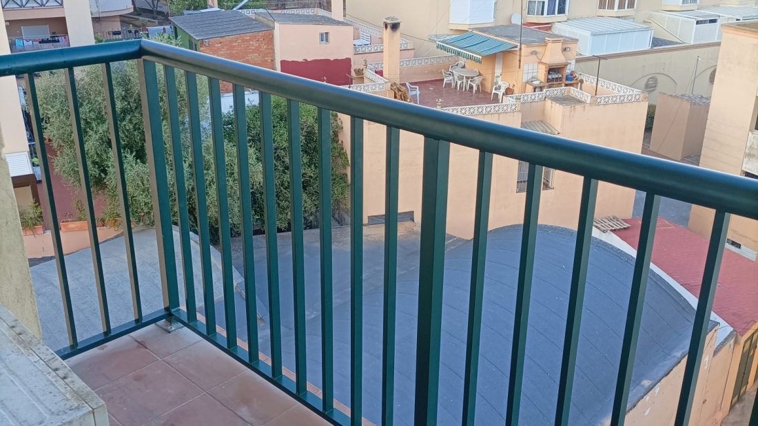 RESIDENCIAL - Barandilla de aluminio (2)